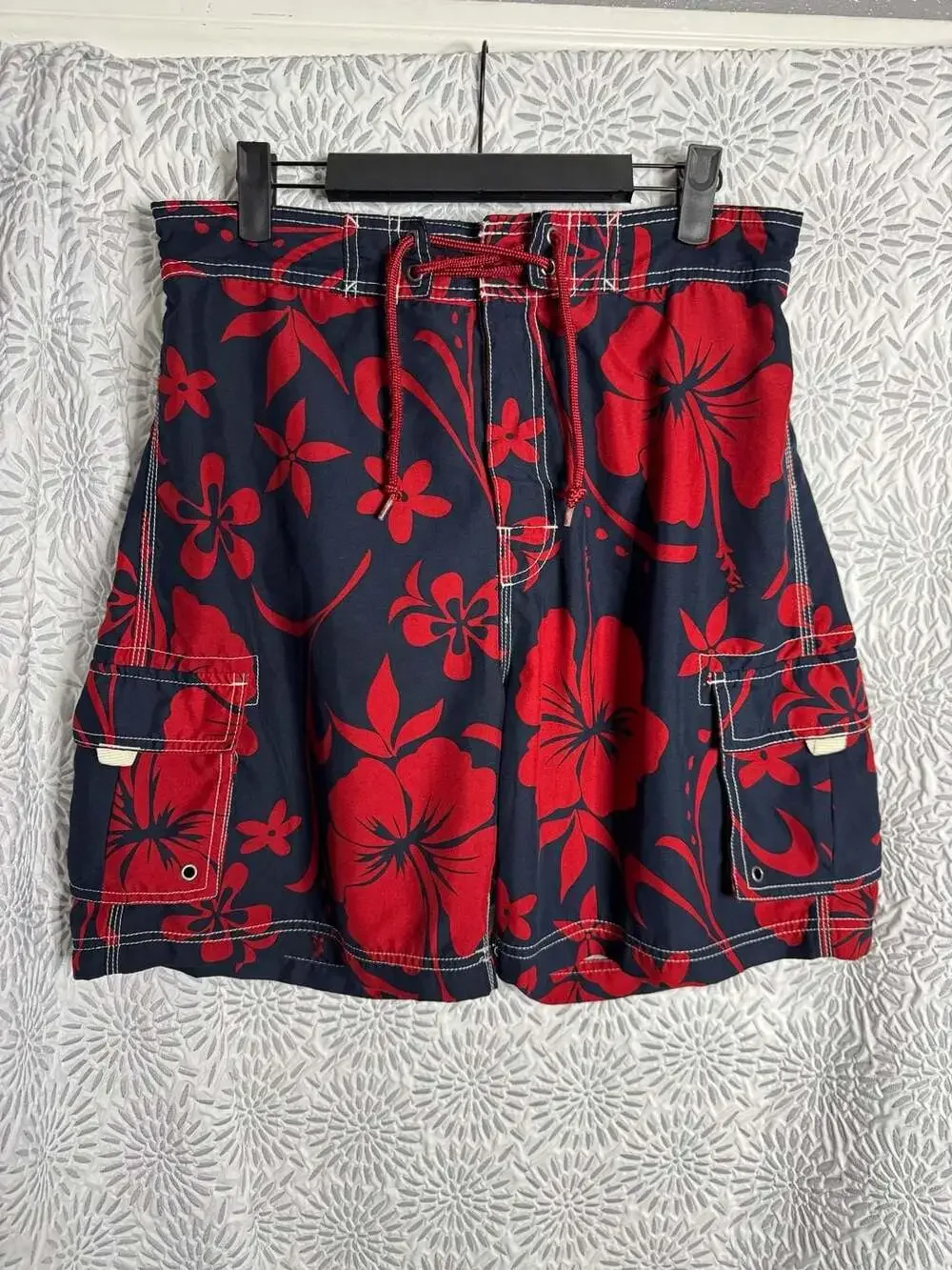 Sand N Sun Men's Navy and Red Floral Cargo Swim Trunks Shorts Size M